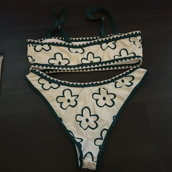 Untouched Cute Floral Bikini - Picture 2 of 2